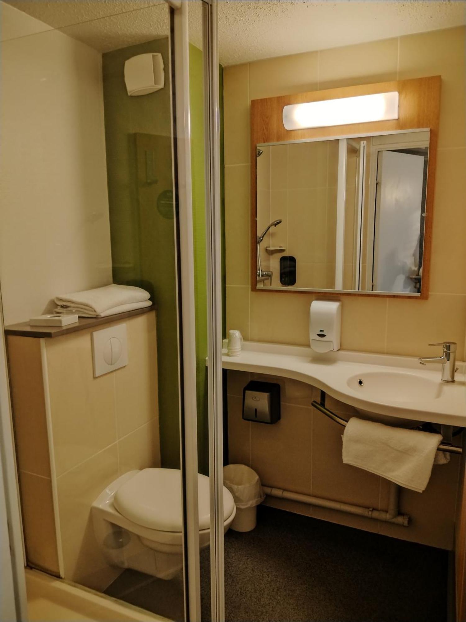 Hotel Inn Design Montluçon מראה חיצוני תמונה