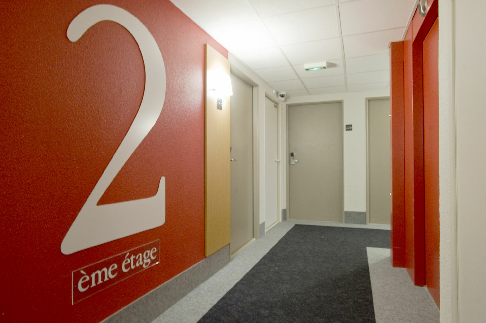 Hotel Inn Design Montluçon מראה חיצוני תמונה