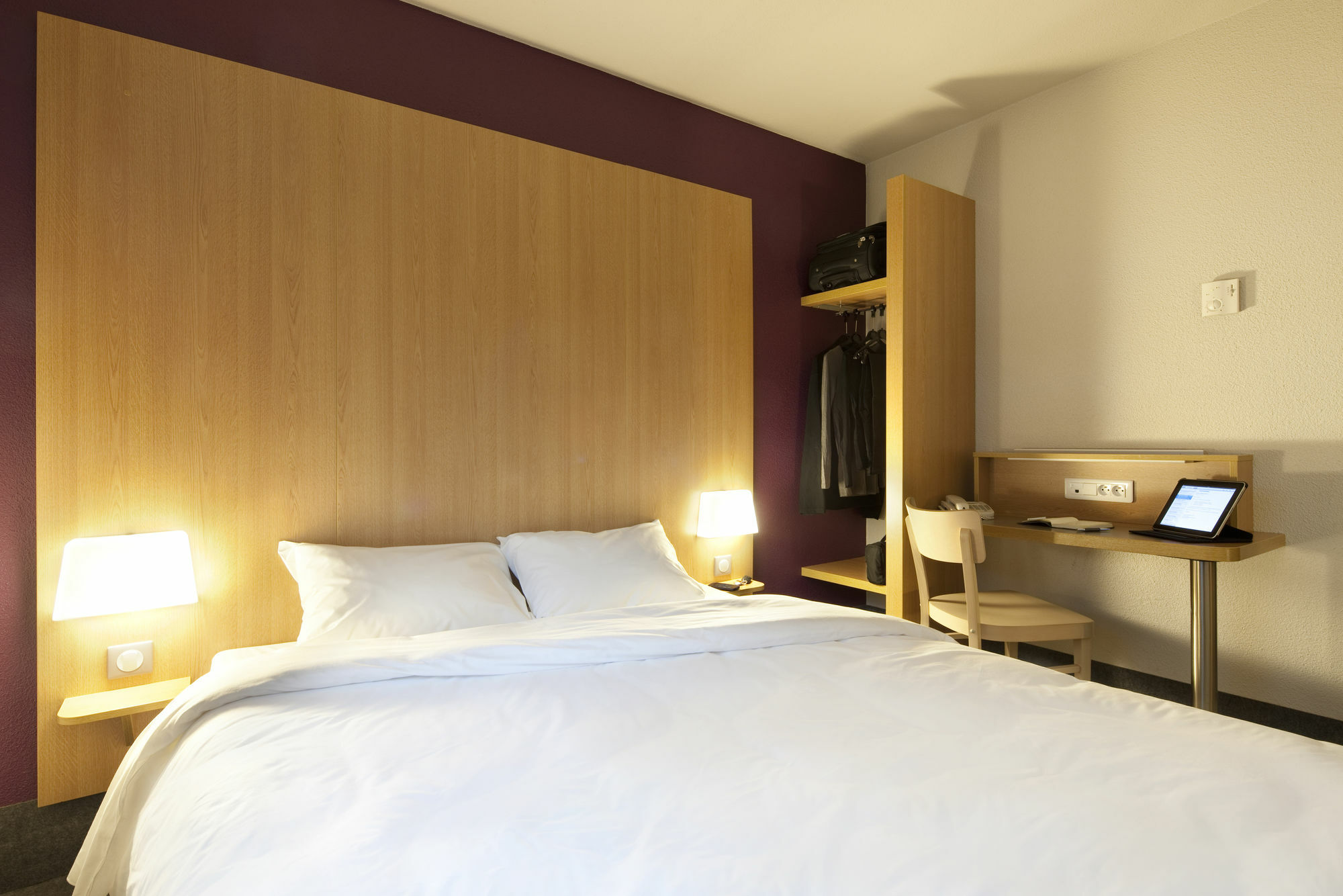 Hotel Inn Design Montluçon מראה חיצוני תמונה